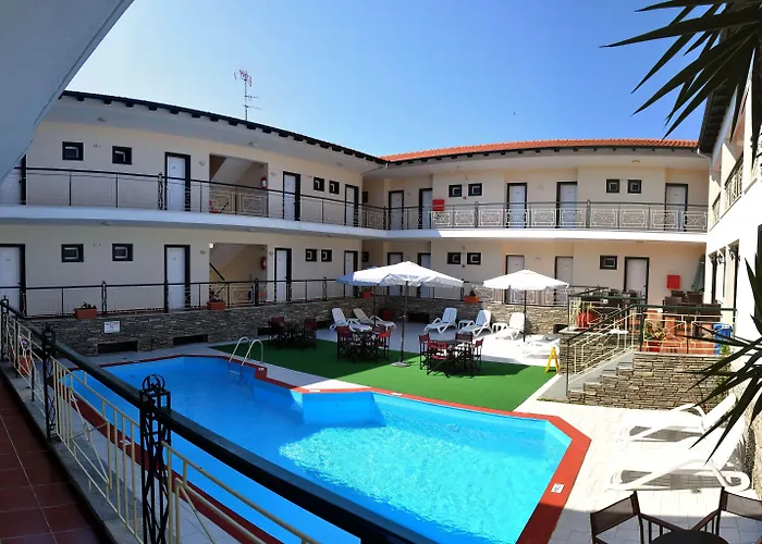 阳光酒店 3* 波利克罗诺