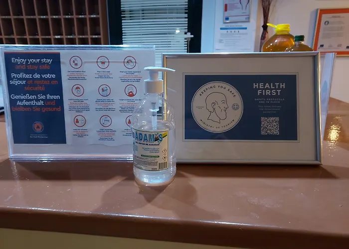 阳光酒店 酒店 波利克罗诺