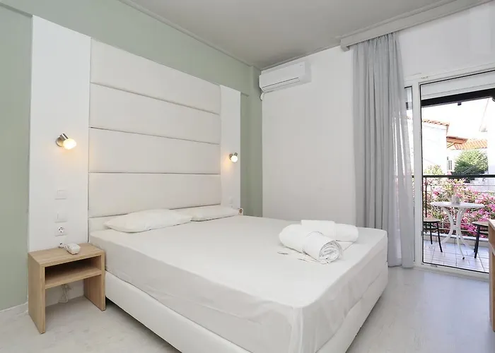 阳光酒店 3* 波利克罗诺