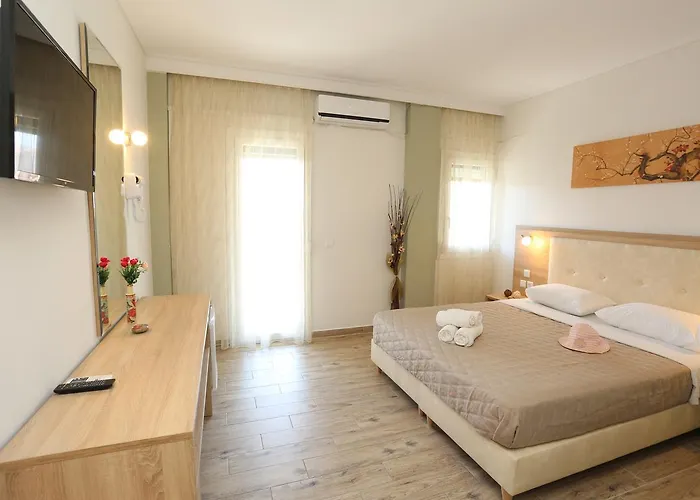 阳光酒店 3* 波利克罗诺